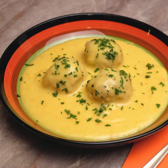 Кюфтета - с бял сос - кг. Кюфтета - с бял сос - кг.