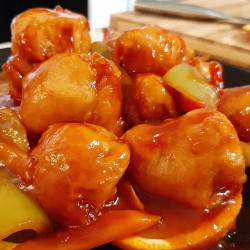 Пиле - със сладко-кисел сос - кг.