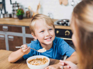 Кои са най-добрите храни и напитки за стимулиране на мозъчна дейност при децата?